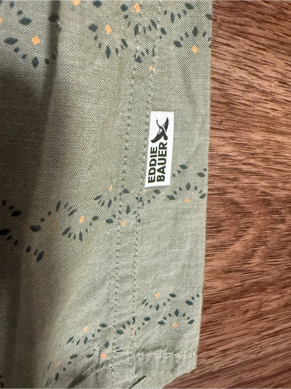 Eddie Bauer Men's Baja Short-Sleeve Print Shirt in the color Dusty Sage S NEW